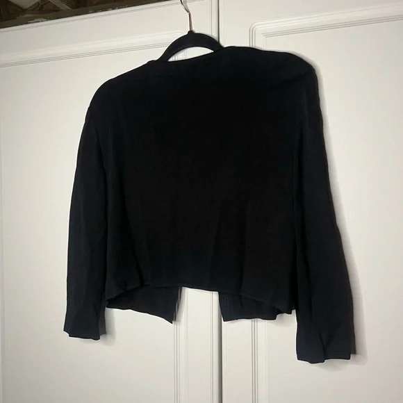 St. John Black Cropped Cardigan - Picture 10 of 11